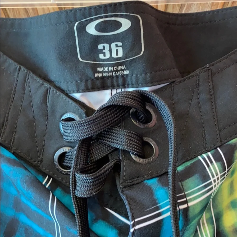Oakley Men's Black, Blue & Neon Yellow Green Swim Board Shorts